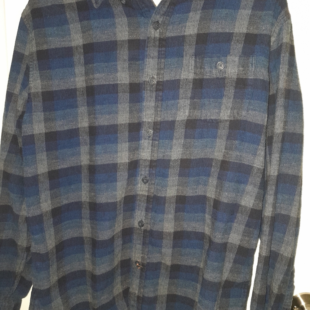 Weatherproof Blue and Gray Casual Button Down Shirt